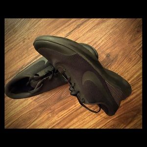 NIKE Men’s Flex Experience RN 7 Running Shoes